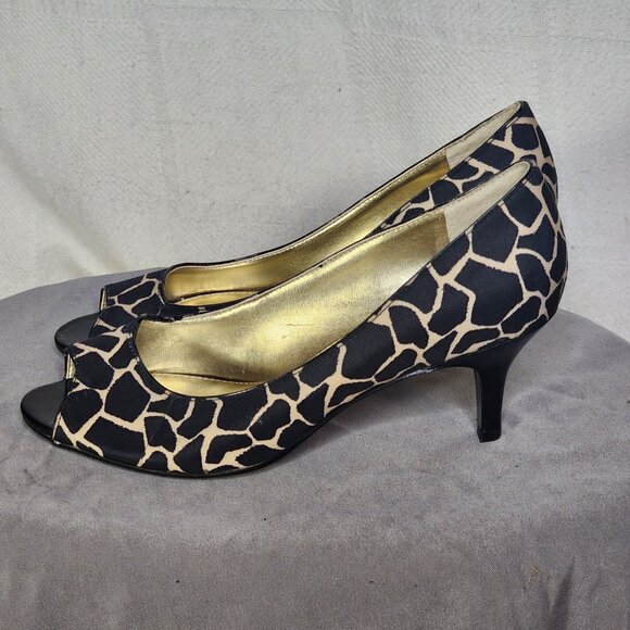 Bandolino Brown Tan Giraffe Print Peep Toe 3" Heel Fabric Dress Pumps Size 6.5M - Picture 9 of 16
